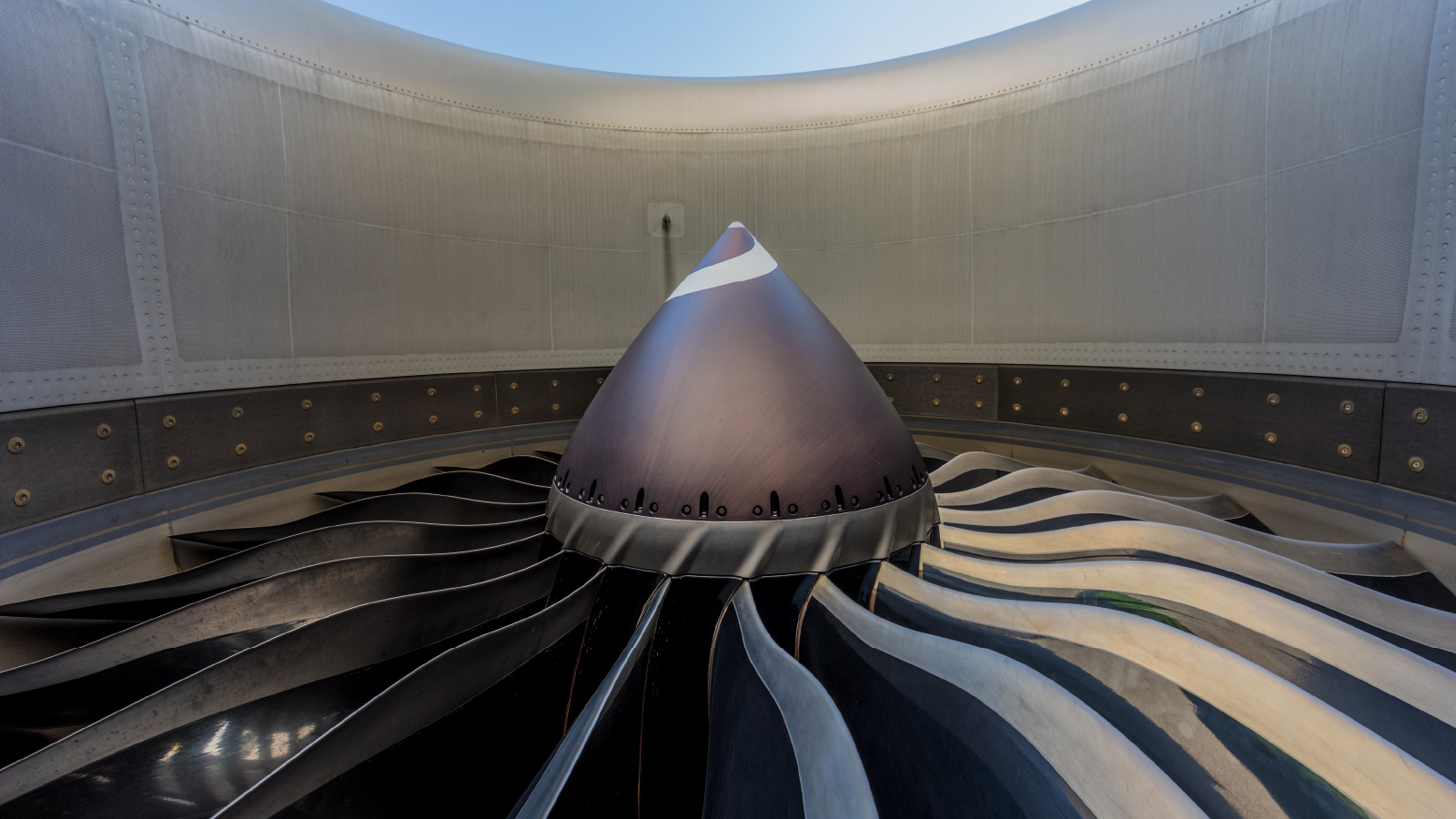 Turbine engine